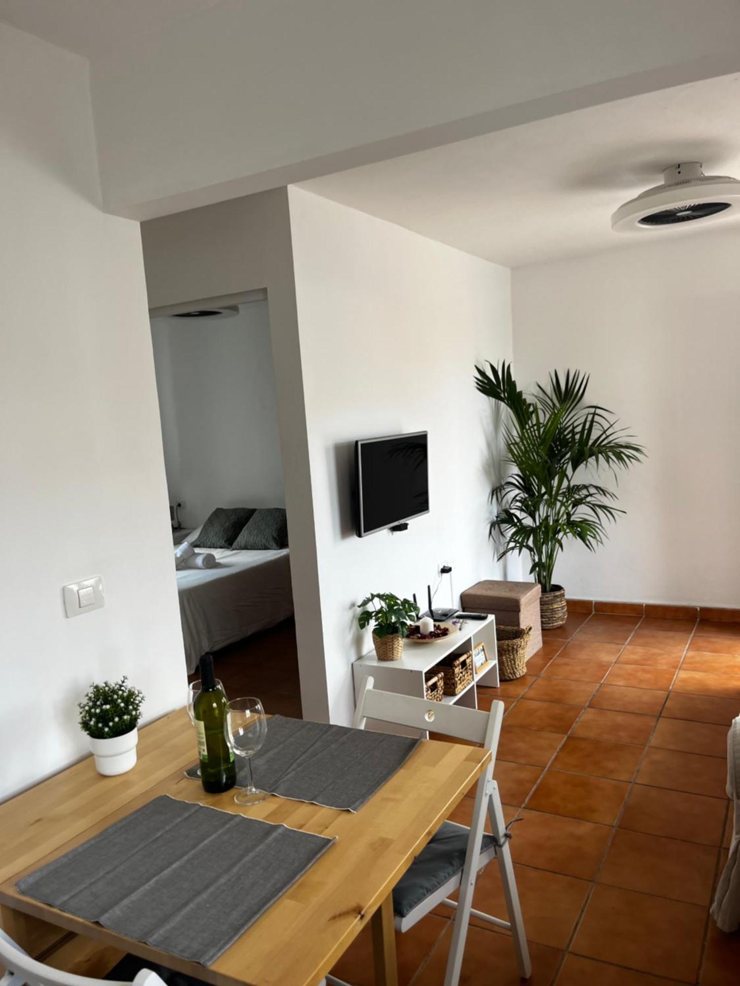 2 Bedroom Apartments Los Cristianos Beach Tenerife Tamaragua Arona  Exteriér fotografie
